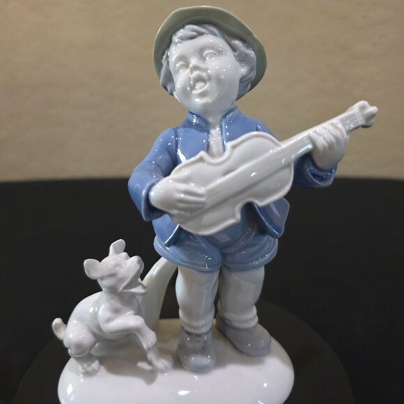 Gerold Porzellan "BOY WITH GUITAR AND DOG" Porcelain #6378A Figurine Statue - Picture 10 of 14